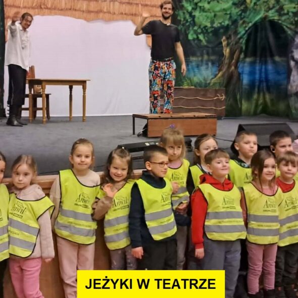 Jeżyki w teatrze