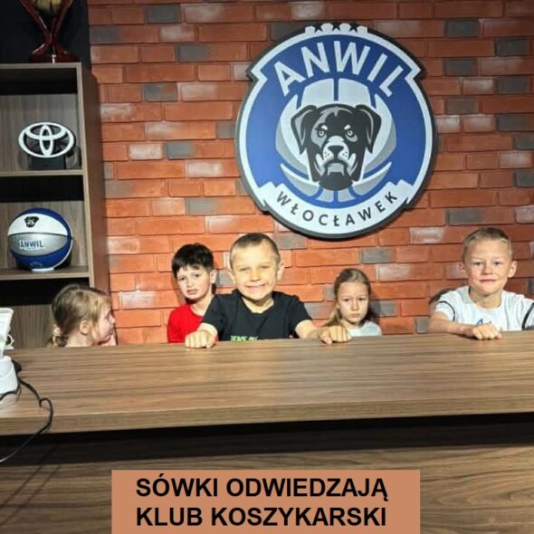 Sówki odwiedzają klub sportowy